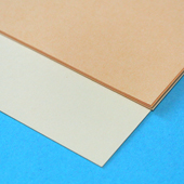 裏表紙が大きい